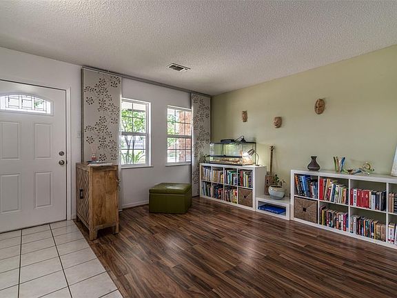 2nd image of 3009 Pine St