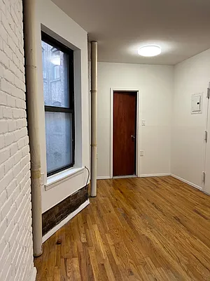 Rented by International Property Services LLC | media 2