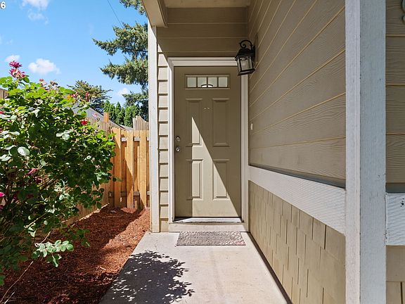 3rd image of 9205 N Macrum Ave