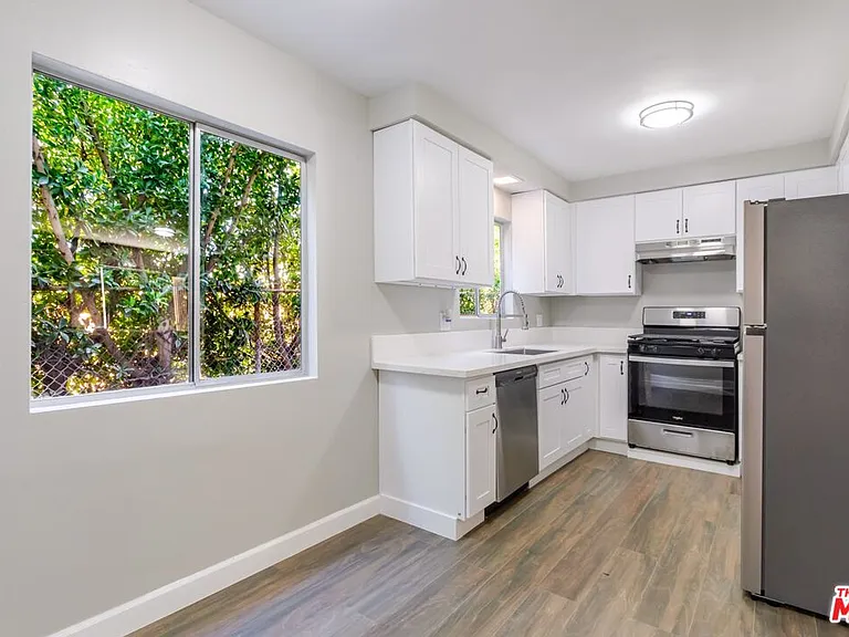 420 N Market St #15 — Photo 13