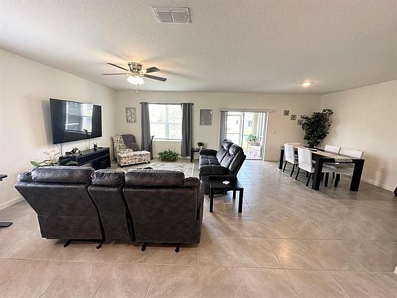 5th image of 2062 SE North Blackwell Dr