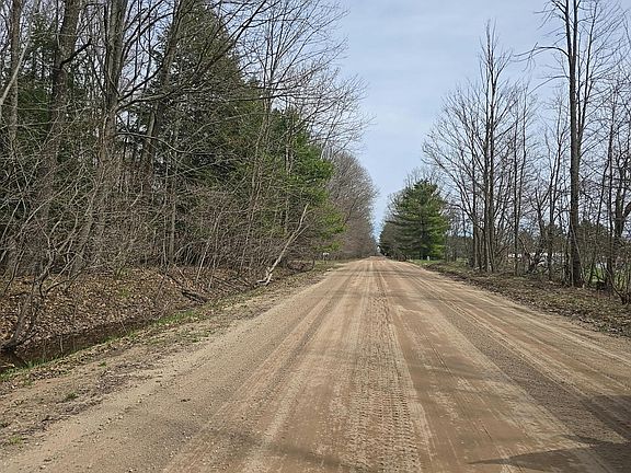 4th image of 11788 E Four Mile Rd