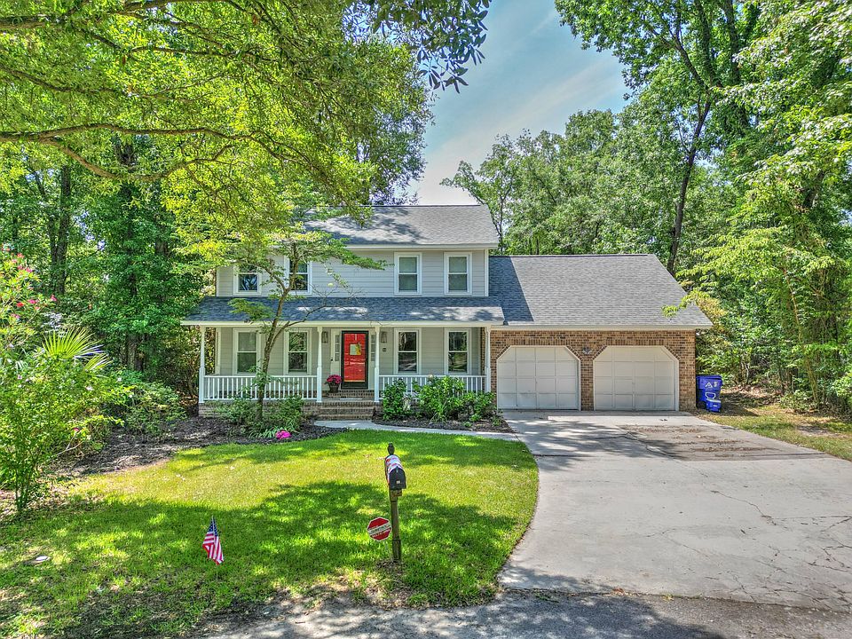 1st image of 38 S Hampton Dr
