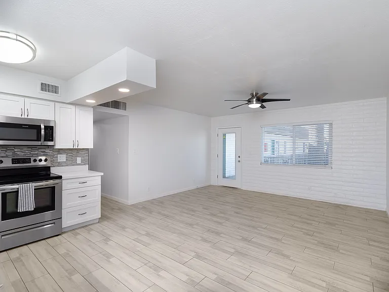 Open concept - 2 bed, 2 bath