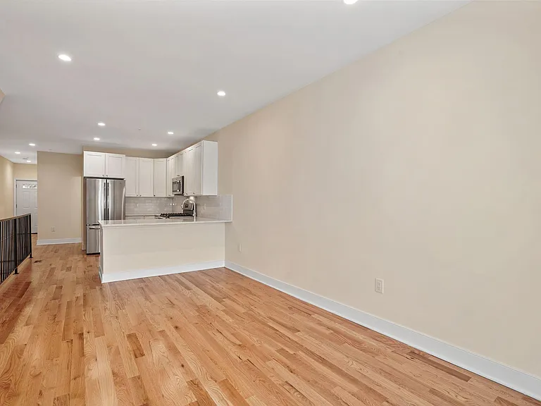 26 Florida Ave NE #1 — Photo 4