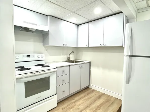 90 Archdekin Dr, Brampton, ON L6V 1Y7