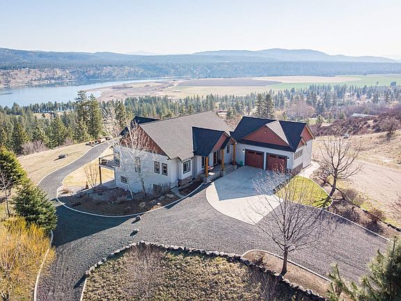 Extraordinary views of Long Lake and Mt Spokane