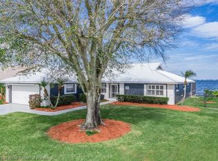 108 Lakefront Ct NE, Lake Placid, FL 33852