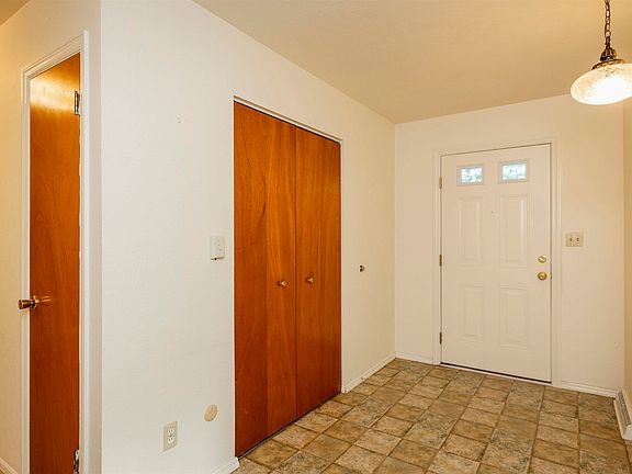 5th image of 2701 Arrowhead Dr
