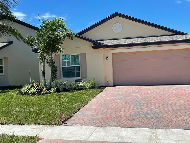 749 Worlington Ln — Photo 1