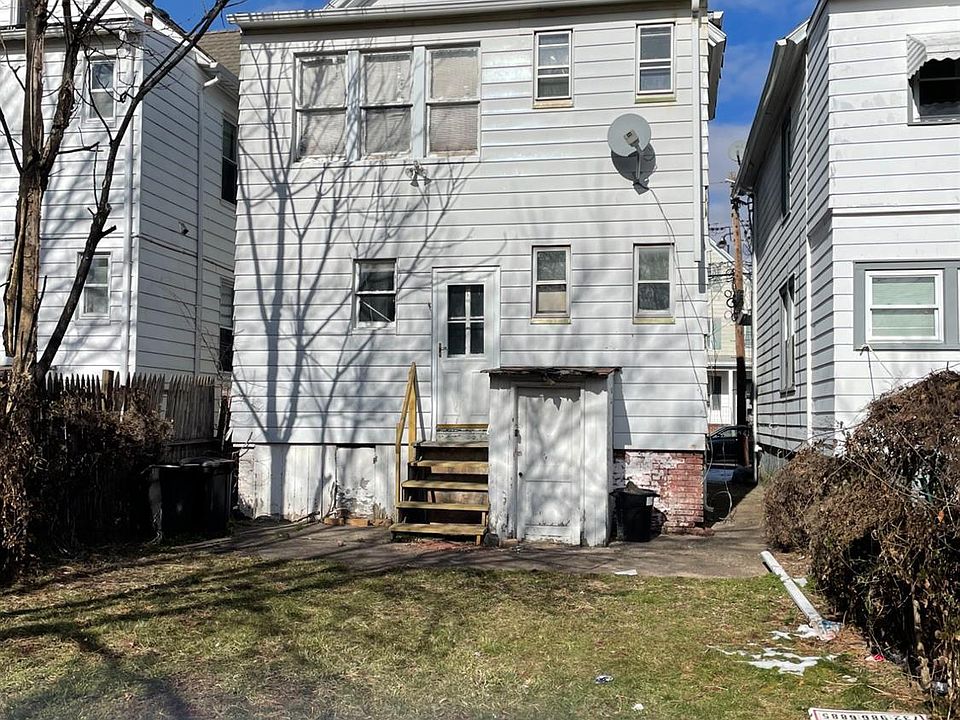 2nd image of 34 Delafield St