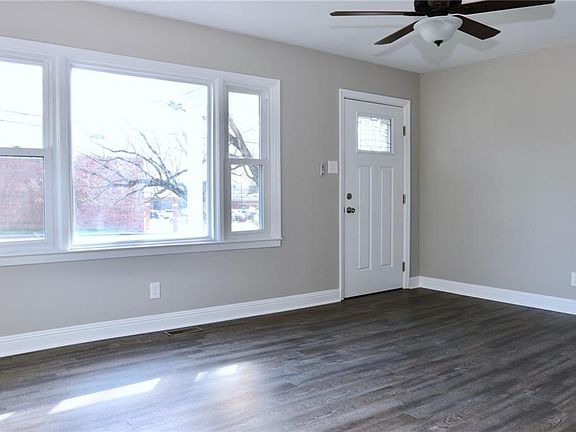 2nd image of 116 E Gilbreath St
