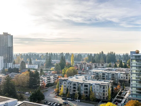 13438 Central Ave #1802, Surrey, BC V3T 0N2