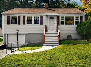 13 Arbor Dr, Norwalk, CT 06854