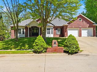 2709 Chapel Wood Ter, Columbia, MO 65203