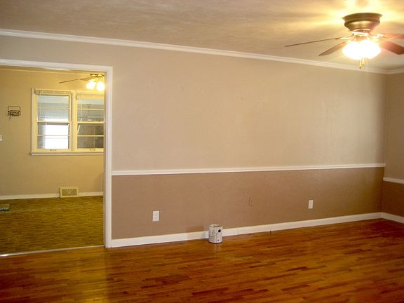 4th image of 500 Hillsdale Dr