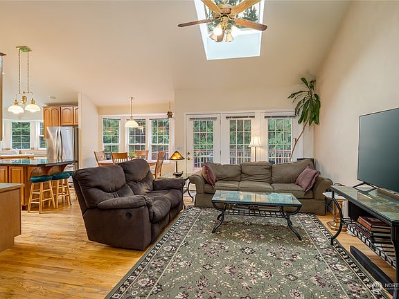 5th image of 14318 62nd Avenue NW