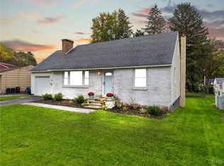 55 1st St, Camillus, NY 13031