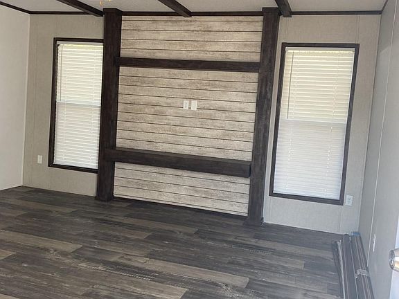 3rd image of 4330 Bradley Ln