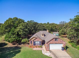 27 Wood Lake Dr, Sand Springs, OK 74063