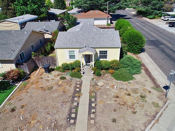 2nd image of 505 S Acacia Ave