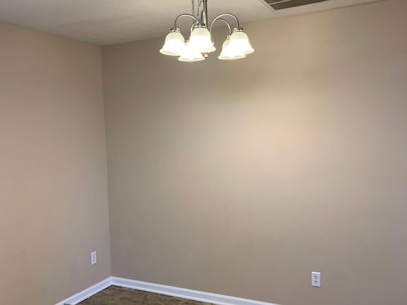 4th image of 2059 Salisbury Dr APT A