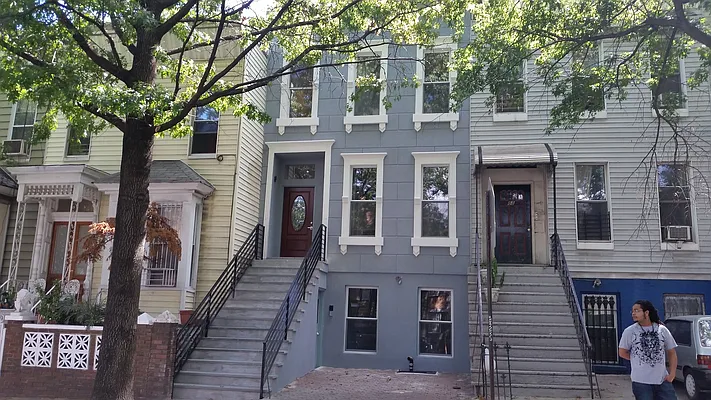 Rented by The Hamilton Group | media 14