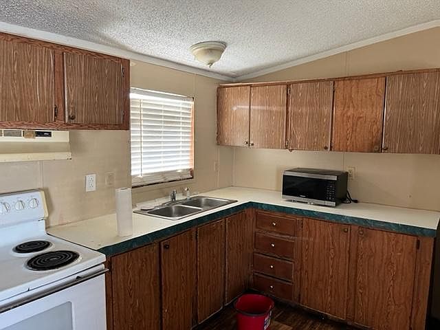2nd image of 3514 Eagle Ln