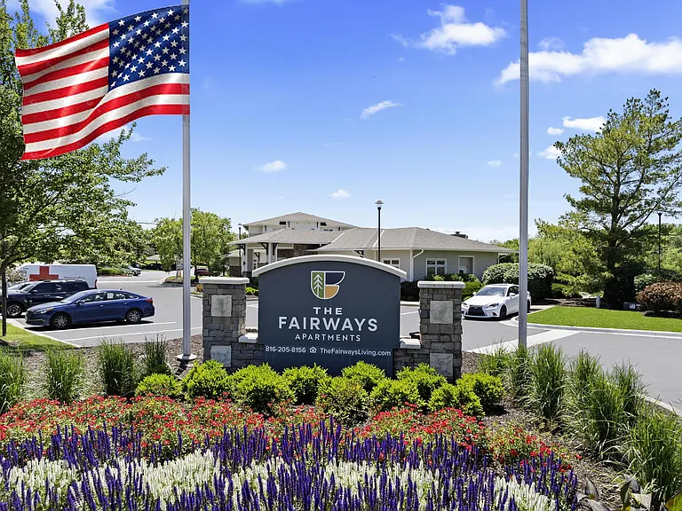 The Fairways Apartment Homes — Photo 3