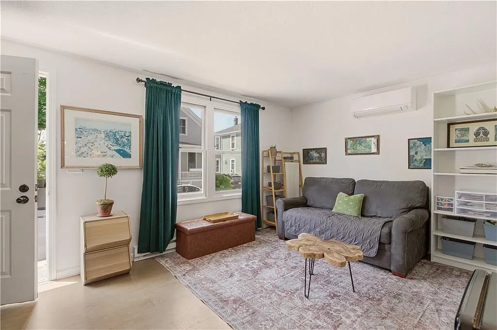 2 bed, 1.5 bath, 1600 sqft, $2,800 — Photo 4