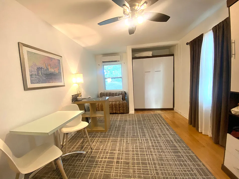 500 NE 62nd St #4