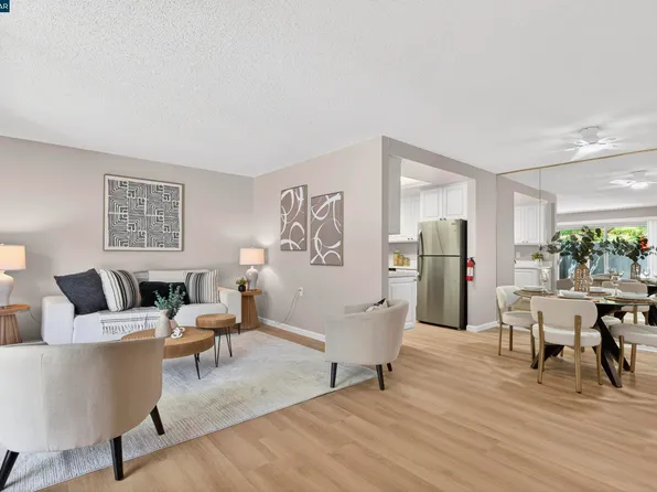 1109 Golden Rain Rd APT 4, Walnut Creek, CA 94595