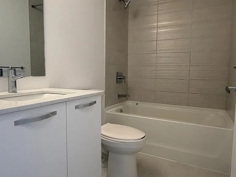 75 James St S #626 — Photo 11