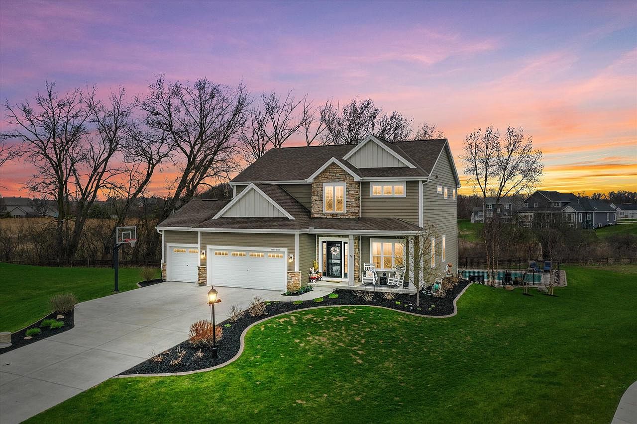 S88W18006 Edgewater Heights WAY, Muskego, WI 53150 | Zillow