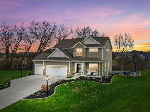 S88W18006 Edgewater Heights WAY, Muskego, WI 53150