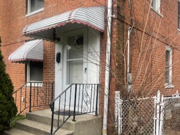 (undisclosed Address), Euclid, OH 44117