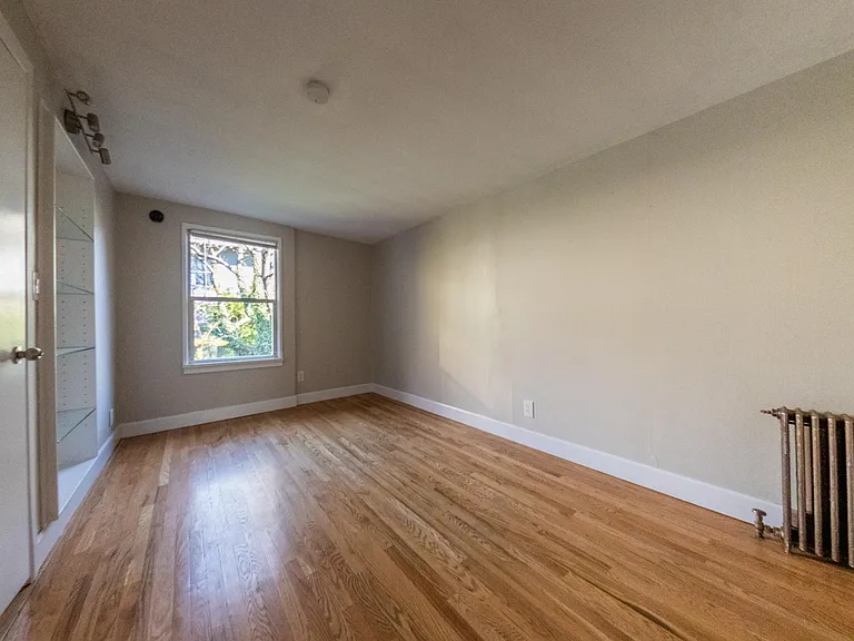 630 13th Ave E #3 — Photo 16