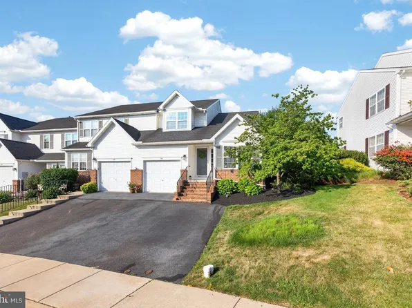 174 Waterford Ln, Reading, PA 19606