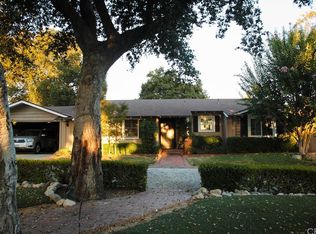3016 N Mountain Ave, Claremont, CA 91711