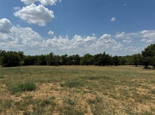 3102 Woodland Ct, Gainesville, TX 76240