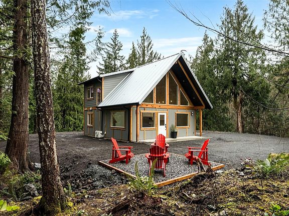 3rd image of 2460 Carpenter Rd