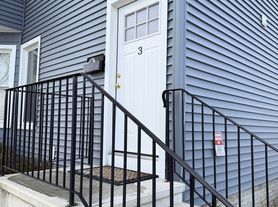 25A Bridge St, New Milford, CT