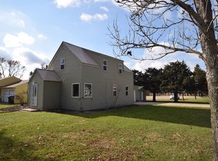 202 W Dakota St, Rosholt, SD 57260