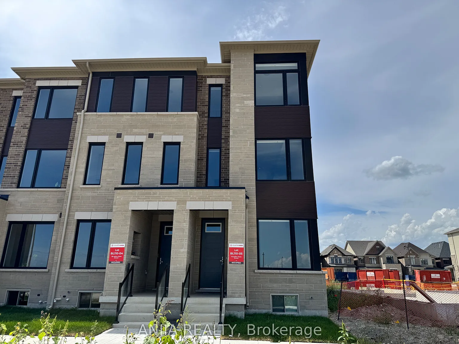4 bed, $3,600 — Photo 1