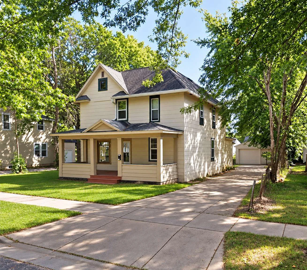 4 bed, 1.0 bath, 1060 sqft, $425 — Photo 1