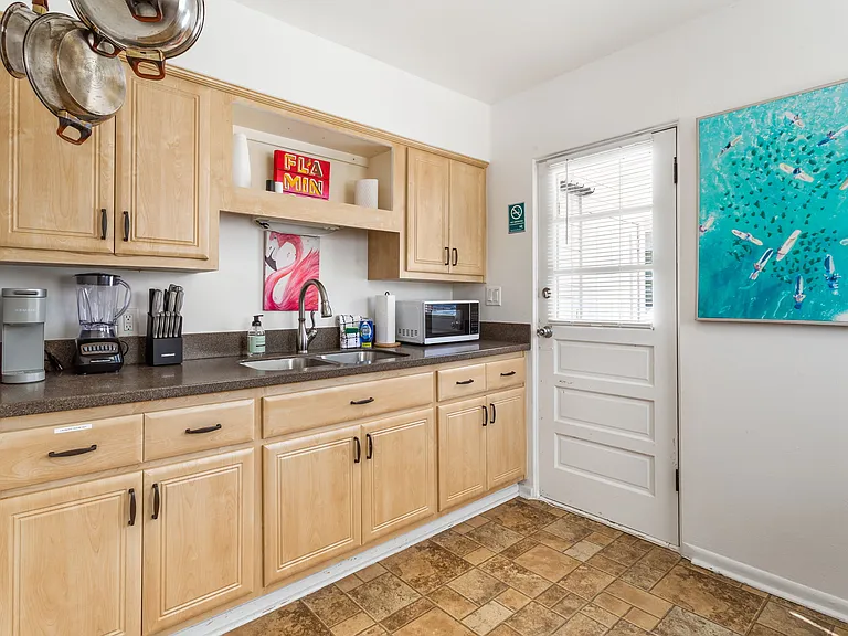 420 Grant St — Photo 10