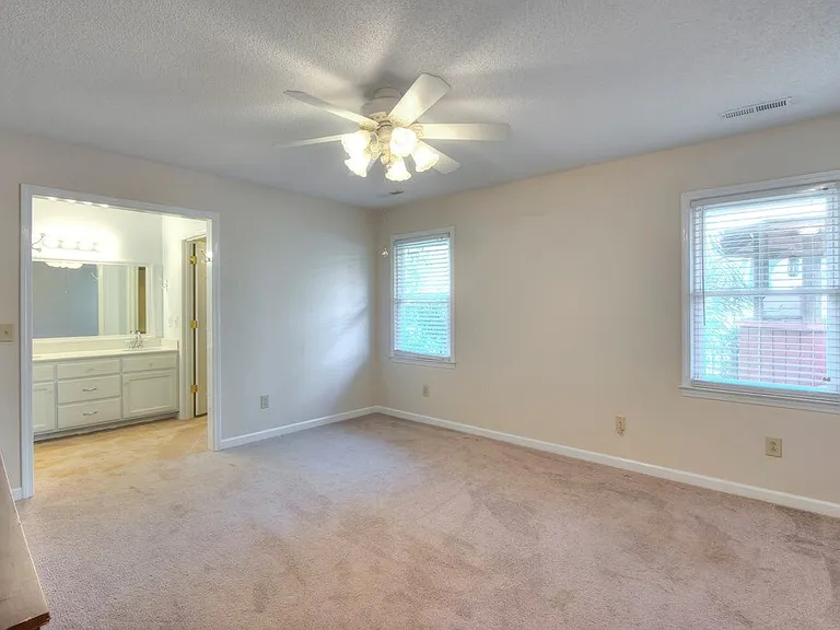 6435 Montpelier Ln — Photo 29