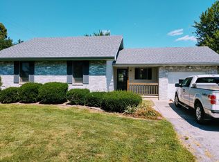 702 S White Oak Rd, Marshfield, MO 65706