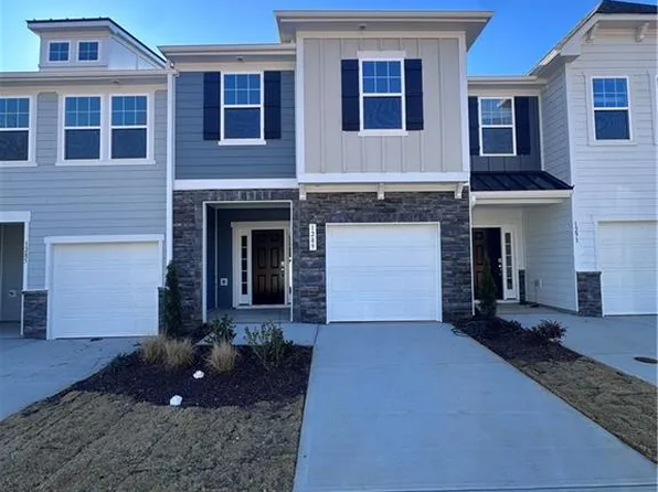 1289 Hammond Dr, Mebane, NC 27302