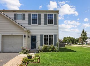 270 W Savannah Dr, Romeoville, IL 60446